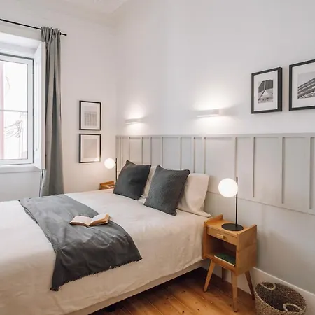 Апартаменты Ferreira - 2 Bedrooms In Campo De Ourique *