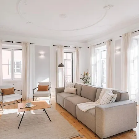Ferreira - 2 Bedrooms In Campo De Ourique Daire