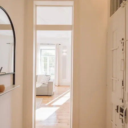 Ferreira - 2 Bedrooms In Campo De Ourique * Lisbona